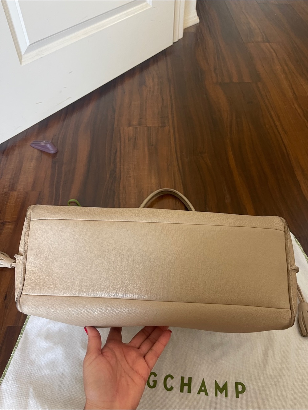 Longchamp Penelope Leather Tote with Tassel Charm Large size - Picture 6 of 17